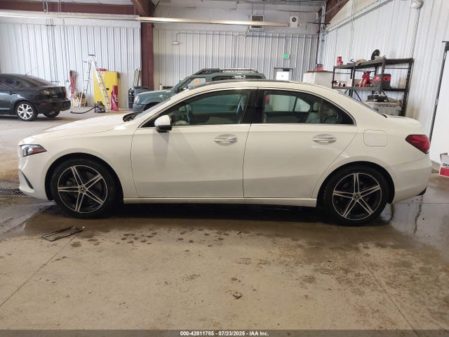Mercedes-Benz m260 2019 WDD3G4EB5KW021278 Image 14