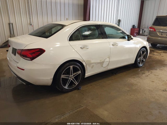 Mercedes-Benz m260 2019 WDD3G4EB5KW021278 Image 4
