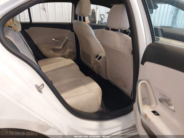 Mercedes-Benz m260 2019 WDD3G4EB5KW021278 Image 8