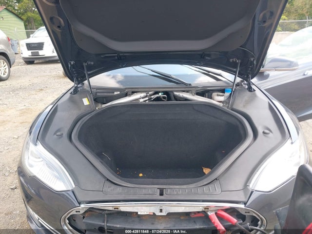 2015 TESLA MODEL S 5YJSA1E25FF104709 Photo 9