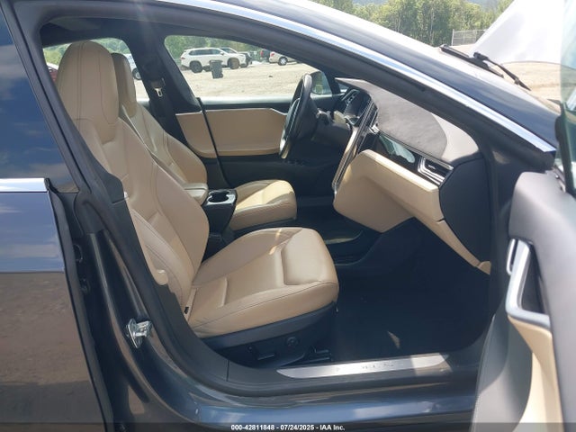 2015 TESLA MODEL S 5YJSA1E25FF104709 Photo 4