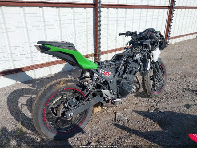 Kawasaki Ninja 300 2014 JKAEX8A15EA003995 Image 4
