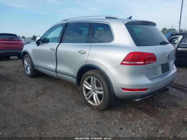 2013 VOLKSWAGEN TOUAREG WVGEP9BP7DD005836 Photo 2