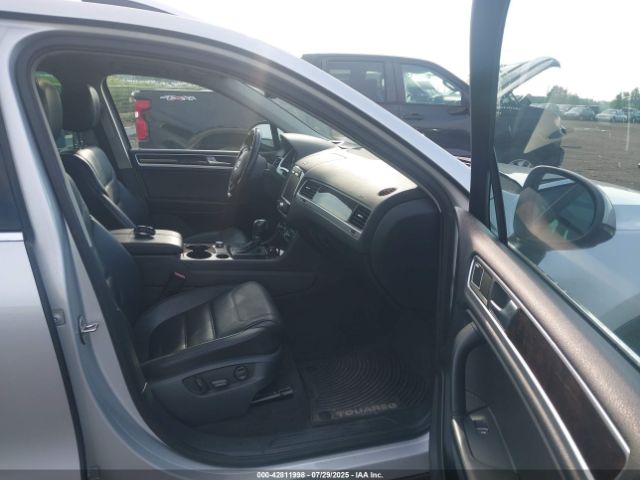 2013 VOLKSWAGEN TOUAREG WVGEP9BP7DD005836 Photo 4