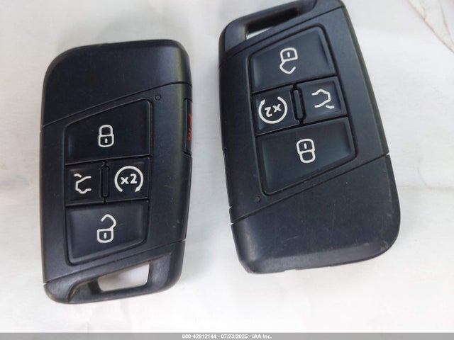 3VV2X7B22NM026925 Volkswagen tsi