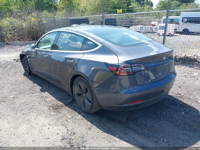 2018 TESLA MODEL 3 5YJ3E1EB4JF150677 Photo 2