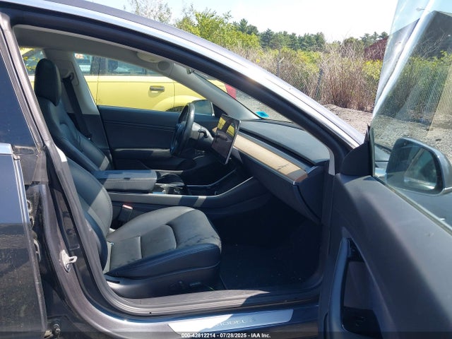 2018 TESLA MODEL 3 5YJ3E1EB4JF150677 Photo 4