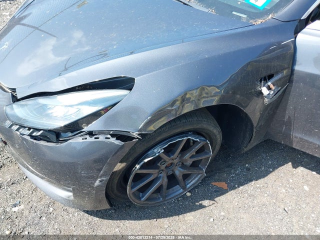 2018 TESLA MODEL 3 5YJ3E1EB4JF150677 Photo 5