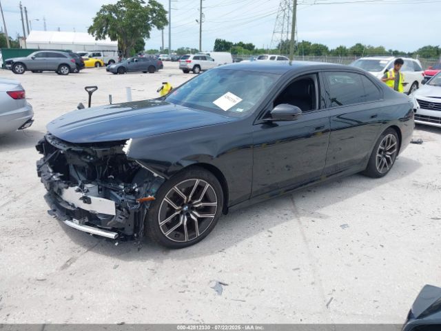 2024 BMW 740 WBA33EH00RCS50112 Photo 1