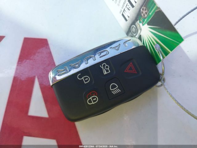 2018 JAGUAR XF SAJBM2FV4JCY67253 Photo 10