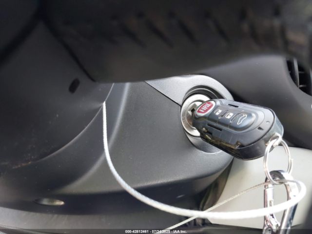 2014 FIAT 500L ZFBCFABH4EZ024781 Photo 10