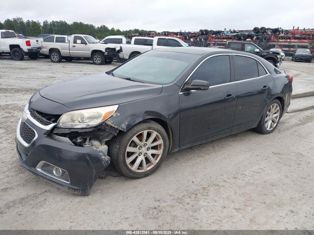 Chevrolet lkw 2015 1G11D5SL6FF181357 Image 2