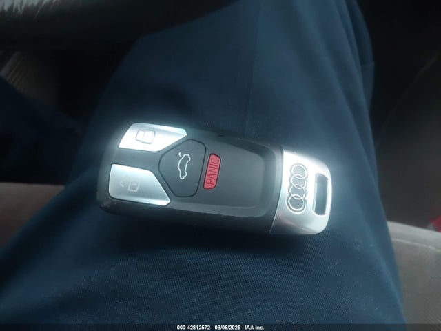 2018 AUDI A4 WAUENAF4XJN016196 Photo 10