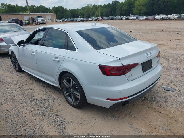 2018 AUDI A4 WAUENAF4XJN016196 Photo 2