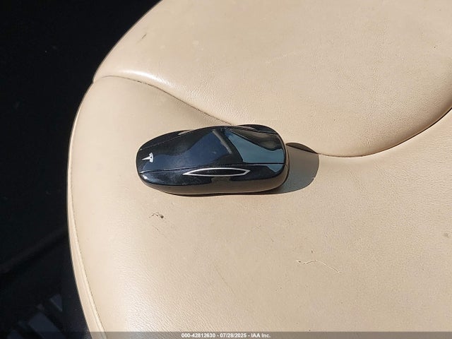 2014 TESLA MODEL S 5YJSA1S1XEFP66439 Photo 10