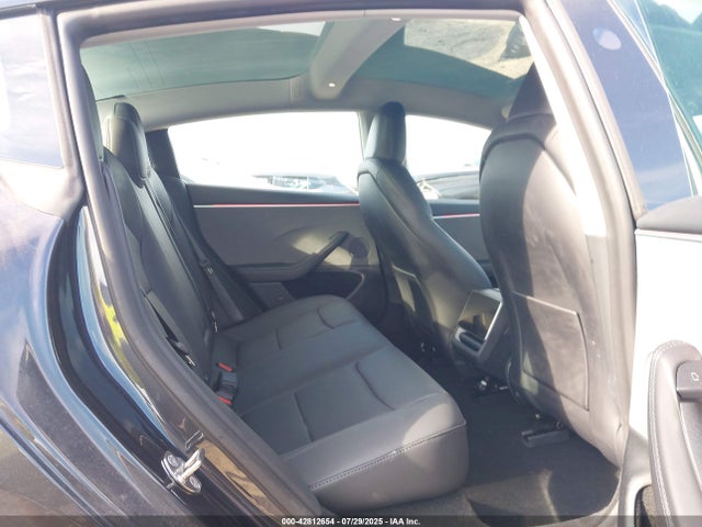 5YJ3E1EA7RF842161 Tesla MODEL 3