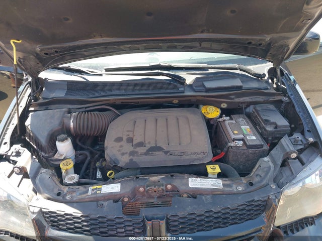 2C4RDGEG5KR718596 Dodge Grand Caravan