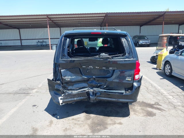 2C4RDGEG5KR718596 Dodge Grand Caravan