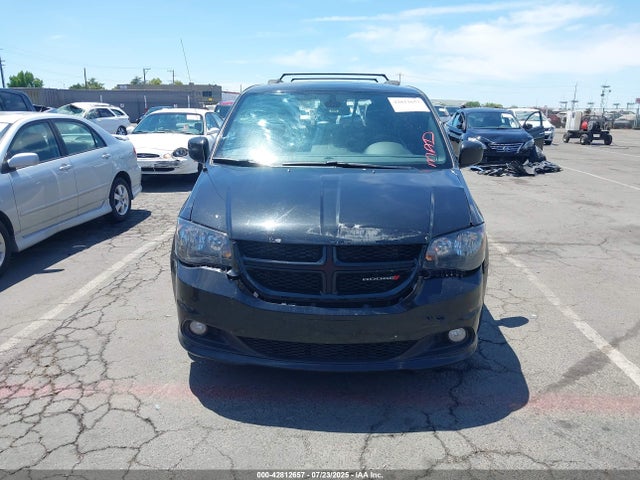 2C4RDGEG5KR718596 Dodge Grand Caravan