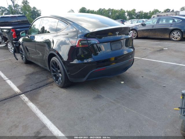 2022 TESLA MODEL Y 7SAYGDEE6NF425647 Photo 2
