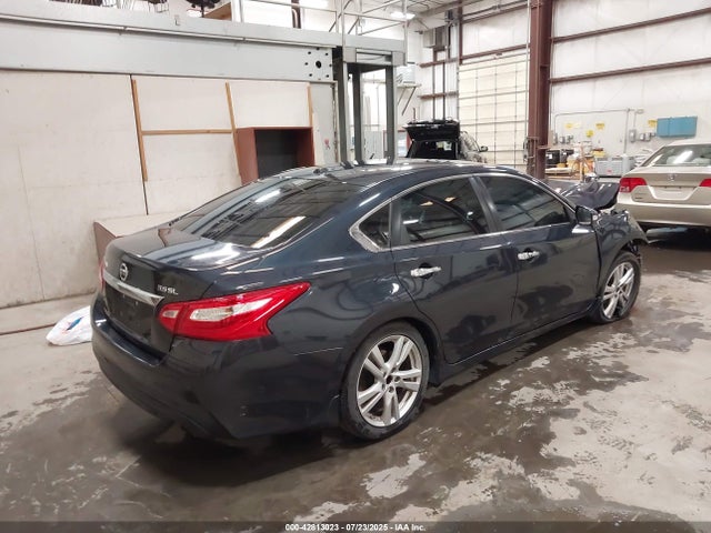 Nissan 2017 2017 1N4BL3AP5HC494451 Image 4