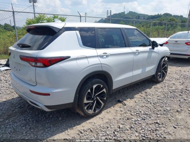 2023 MITSUBISHI OUTLANDER JA4J4UA8XPZ011737 Photo 3