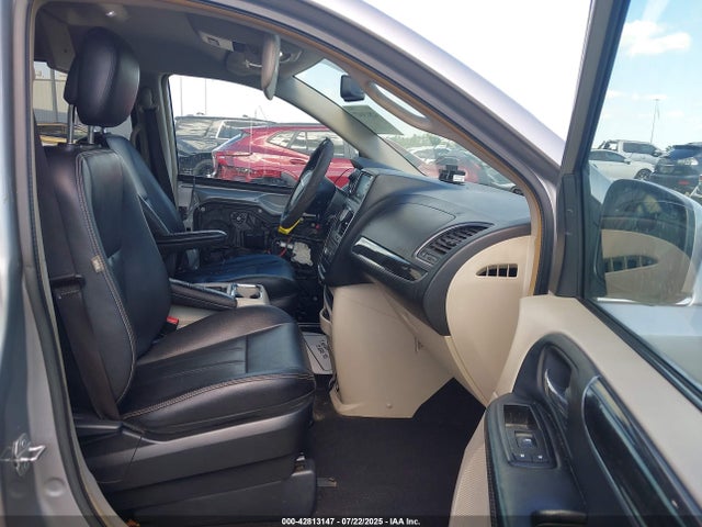2C4RC1BG5FR645434 Chrysler Town and Country