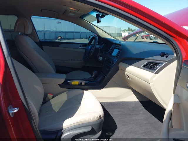 5NPE24AF8HH454067 Hyundai 2017
