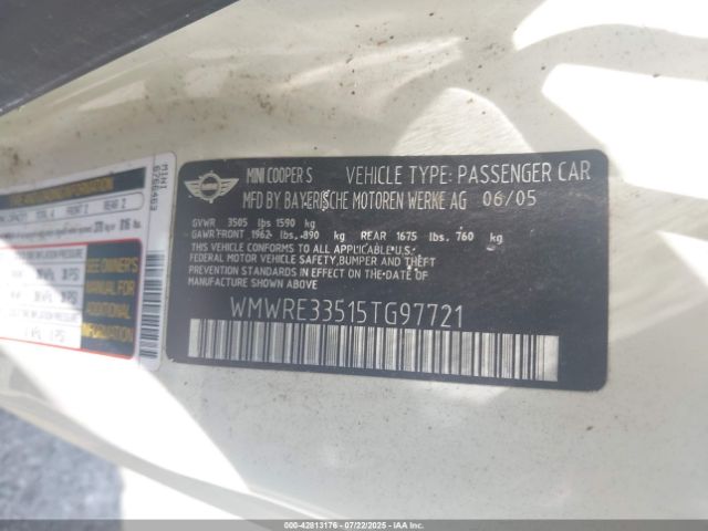2005 MINI COOPER S WMWRE33515TG97721 Photo 8