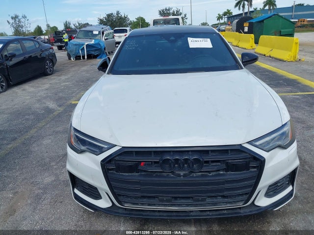 2022 AUDI S6 WAUDFBF22NN020181 Photo 5