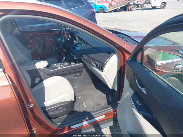 2019 CADILLAC XT4 1GYFZBR49KF107432 Photo 4