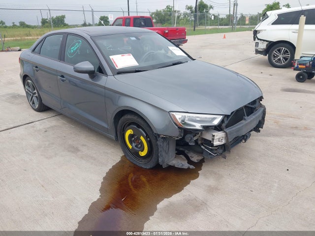 2017 AUDI A3 WAUAUGFF4H1035060 Photo 0