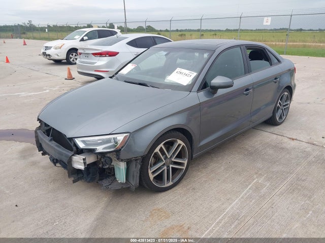 2017 AUDI A3 WAUAUGFF4H1035060 Photo 1