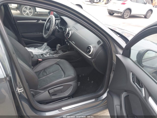 2017 AUDI A3 WAUAUGFF4H1035060 Photo 4