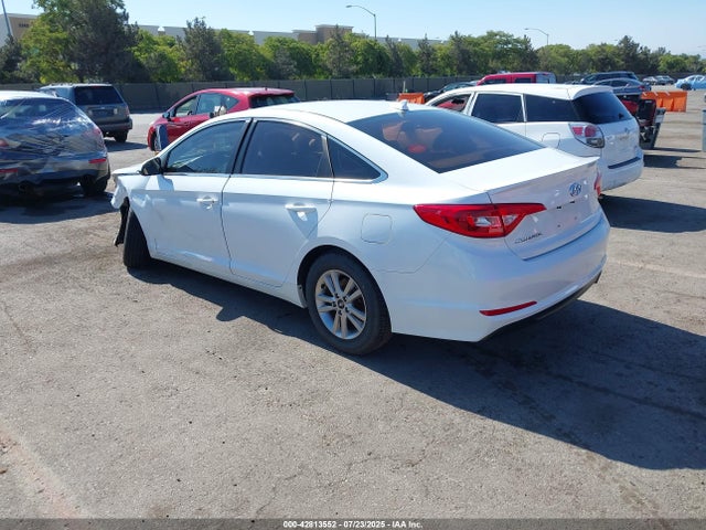 5NPE24AFXHH440221 Hyundai 2017