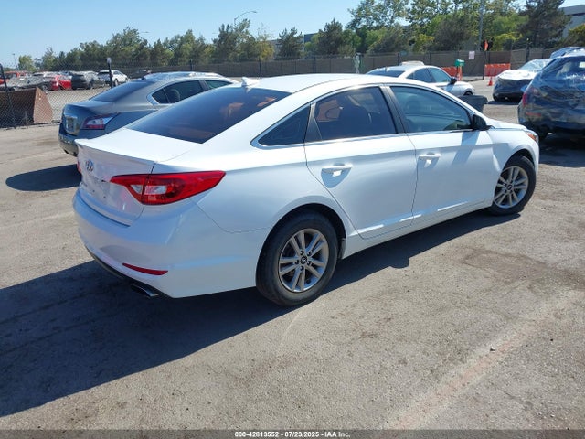 5NPE24AFXHH440221 Hyundai 2017