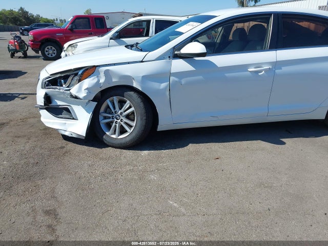 5NPE24AFXHH440221 Hyundai 2017