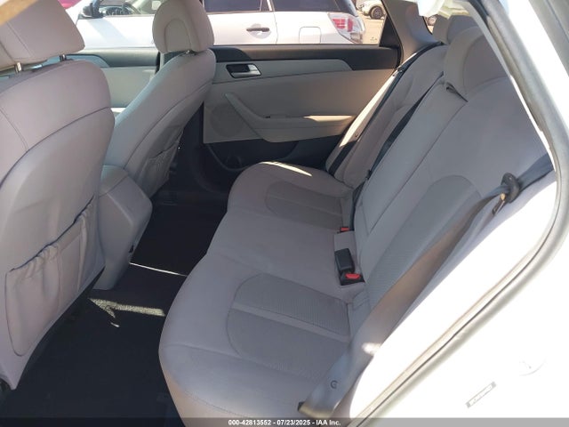 5NPE24AFXHH440221 Hyundai 2017