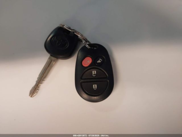 2010 TOYOTA SIENNA 5TDKK4CC2AS302887 Photo 10