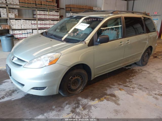 2010 TOYOTA SIENNA 5TDKK4CC2AS302887 Photo 1