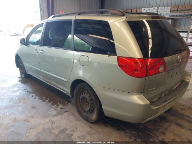2010 TOYOTA SIENNA 5TDKK4CC2AS302887 Photo 2