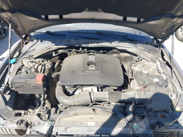 2017 JAGUAR XE SAJAE4BG9HA954227 Photo 9