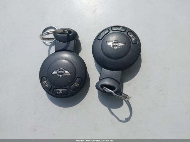 2010 MINI COOPER S WMWMS3C55ATY09303 Photo 10