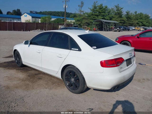 2011 AUDI A4 WAUBFAFL0BN010836 Photo 2