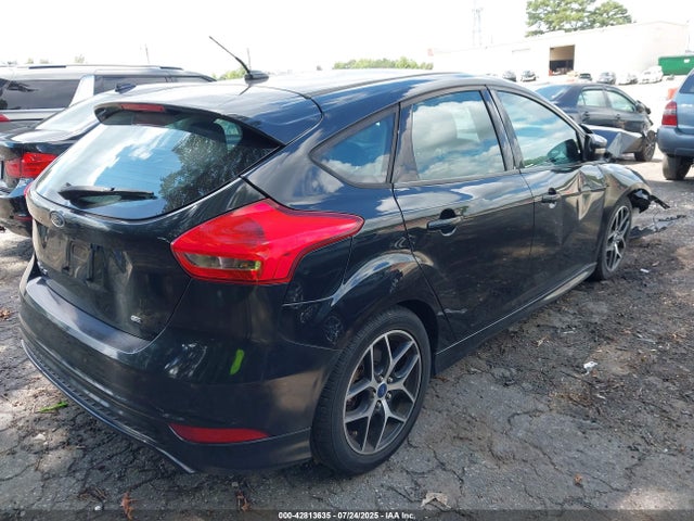 42813635 :رقم المزاد ، 1FADP3K2XFL379020 vin ، 2015 Ford Focus Se مزاد بيع