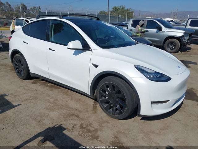 2021 TESLA MODEL Y 5YJYGDEE9MF214695 Photo 0