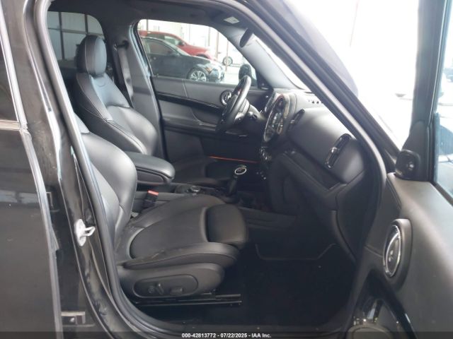 2018 MINI COUNTRYMAN WMZYT3C37J3D99719 Photo 4