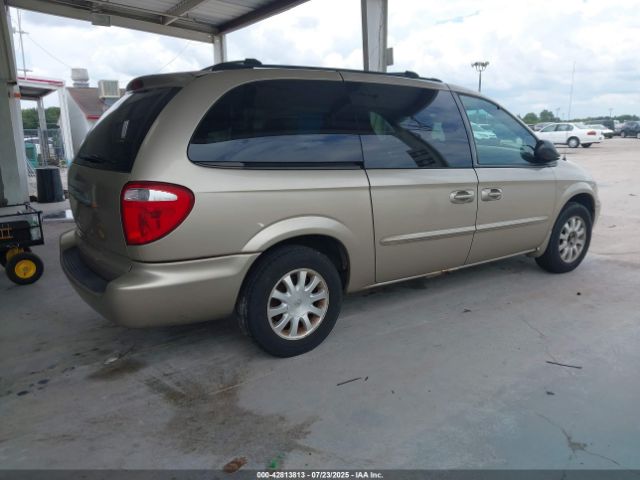 2003 CHRYSLER TOWN & COUNTRY 2C8GP74L03R215877 Photo 3