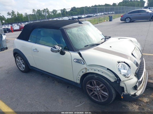 2014 MINI CONVERTIBLE WMWZP3C52ET706689 Photo 0