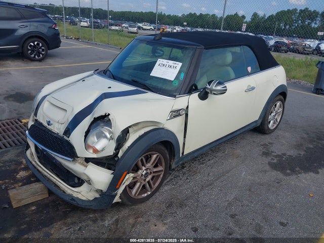 2014 MINI CONVERTIBLE WMWZP3C52ET706689 Photo 1
